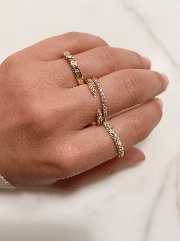 Beautiful classy ring set for summer